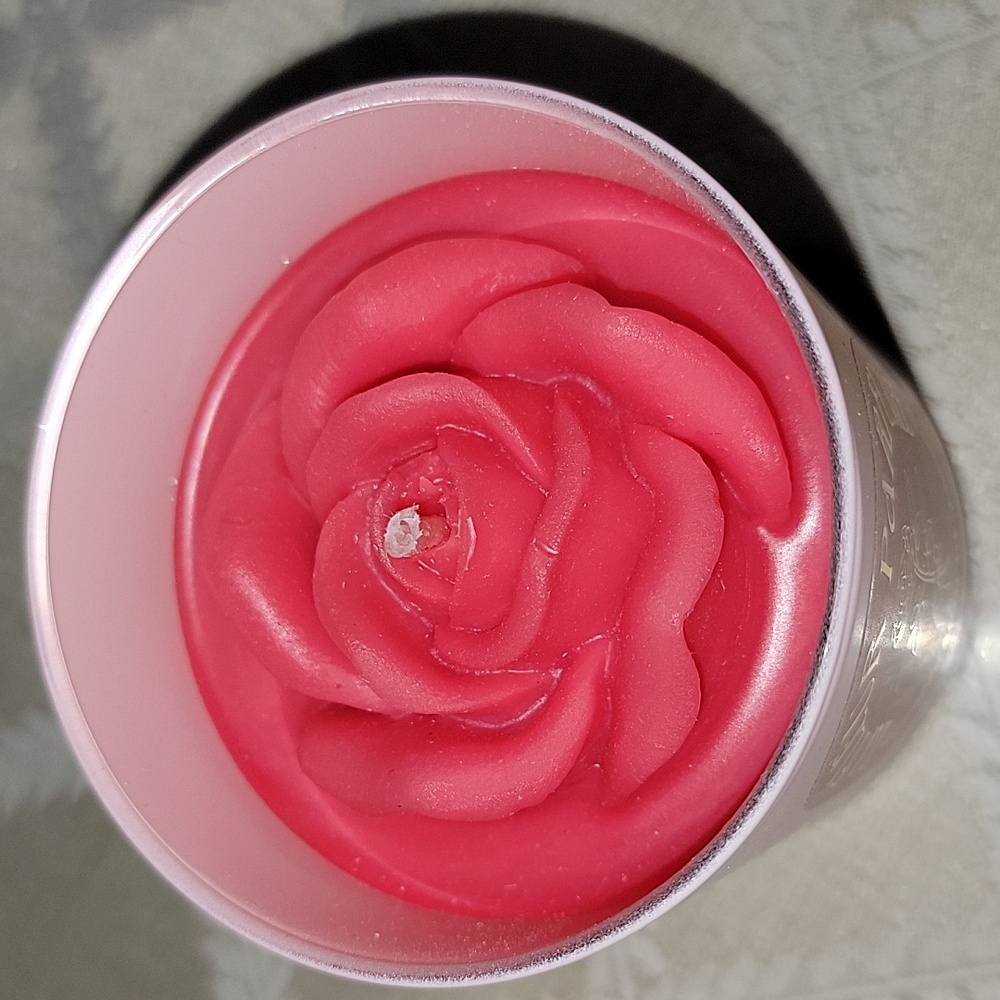 LA FLEUR CASHMERE ROSE CANDLE - Picture 5 of 5